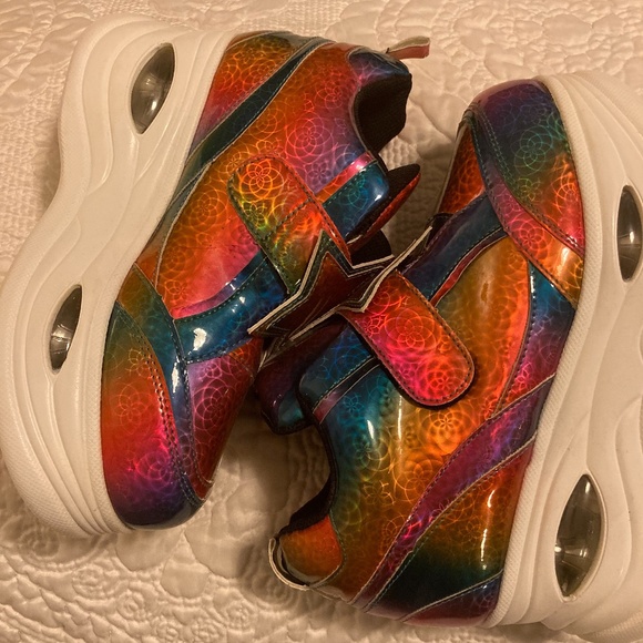Esq NEVER WORN Rainbow Holographic Platforms - Picture 1 of 5